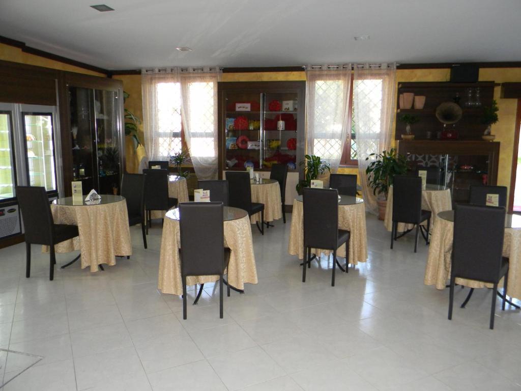 Hotel Mi.ro. Casalnuovo Di Napoli Buitenkant foto