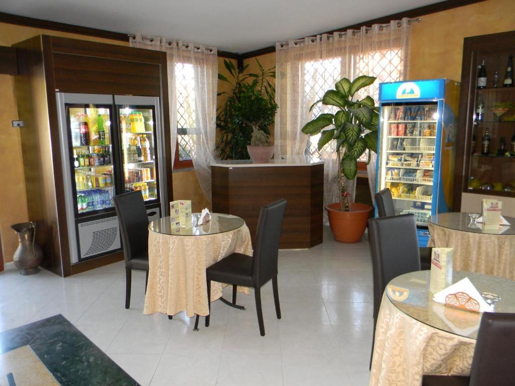 Hotel Mi.ro. Casalnuovo Di Napoli Buitenkant foto