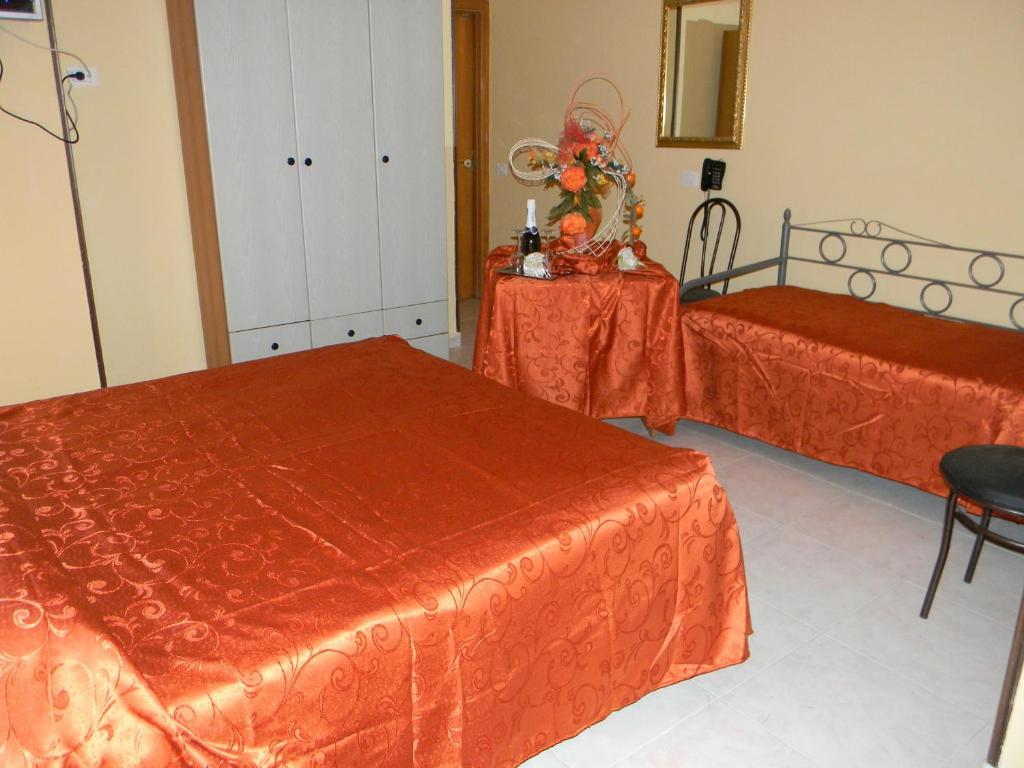 Hotel Mi.ro. Casalnuovo Di Napoli Kamer foto