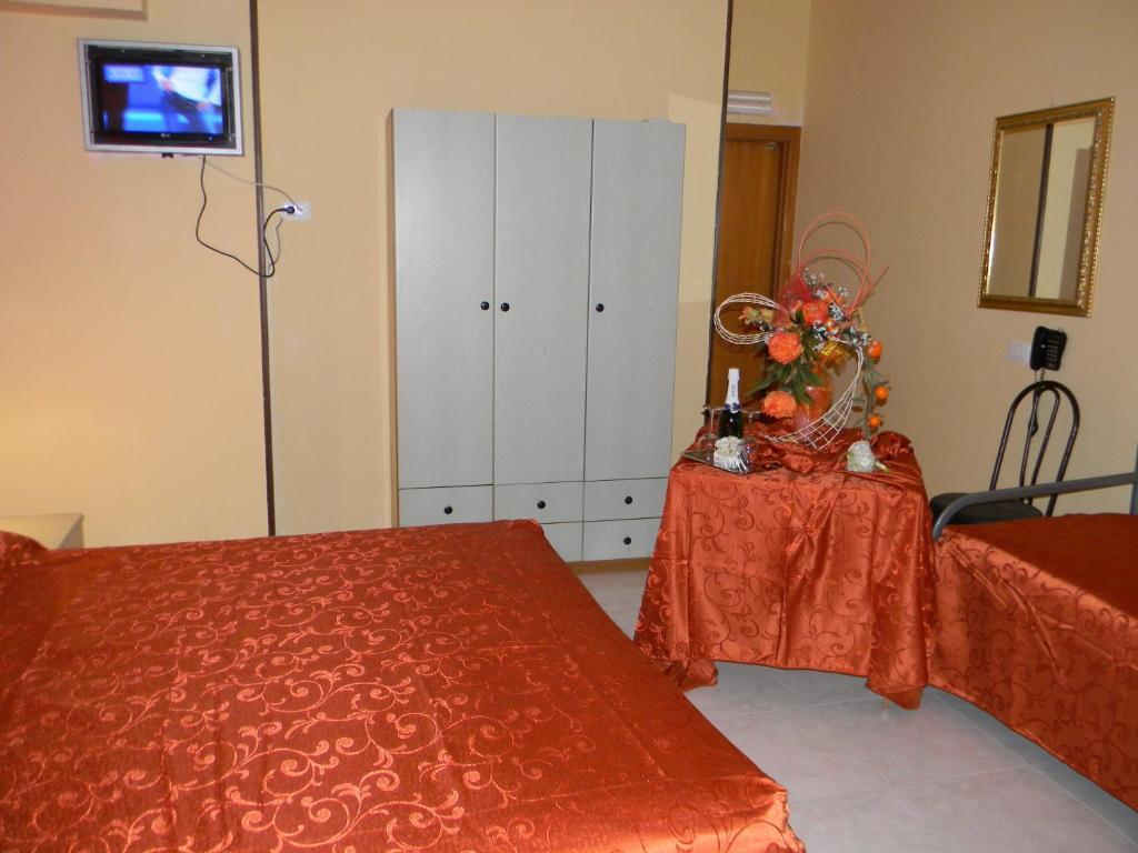 Hotel Mi.ro. Casalnuovo Di Napoli Kamer foto