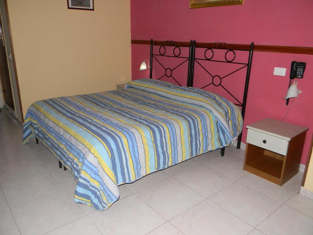 Hotel Mi.ro. Casalnuovo Di Napoli Kamer foto